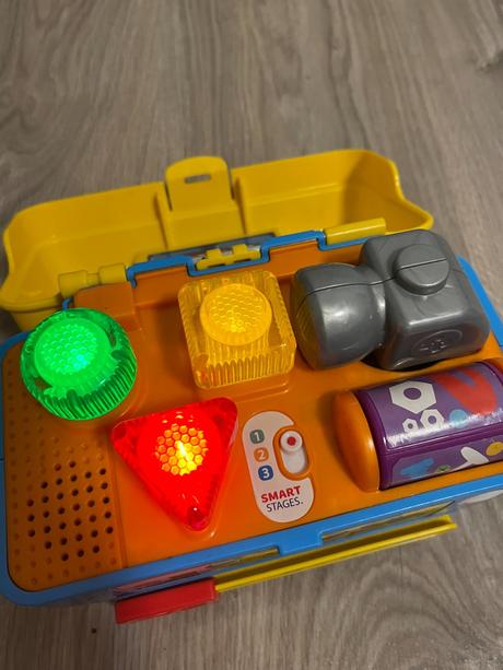Fisher price kufrík, 