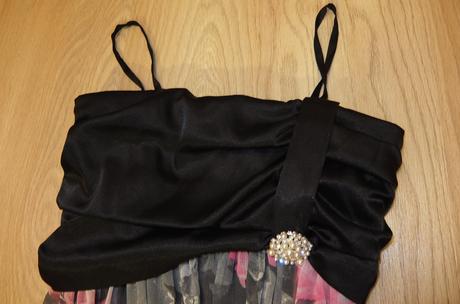 Dlhé spoločenské šaty, 42