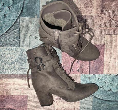 Kotnikove cizmy, graceland,37