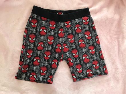 Kraťase spiderman, 140