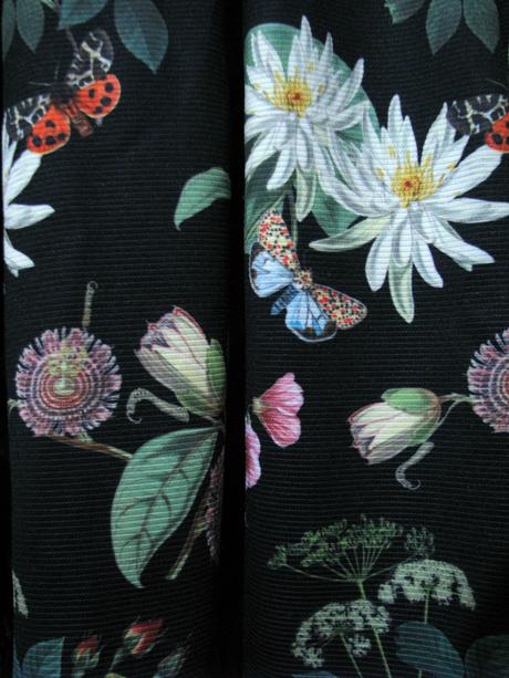 Šaty s kvetmi a motýľmi, yumi,42