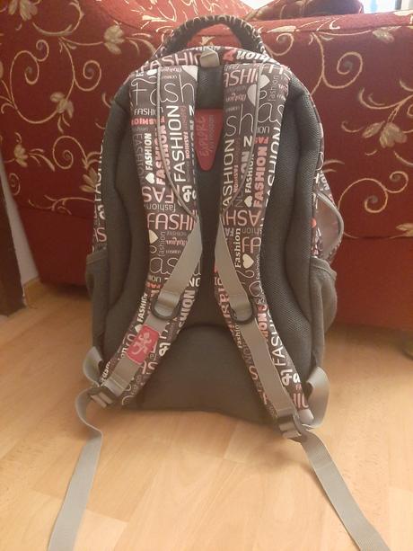 Školská taška,