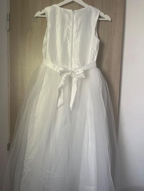 Šaty na prijimanie, 158