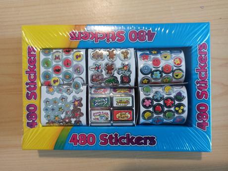 480 stickers / 480 metalickych nalepiek,