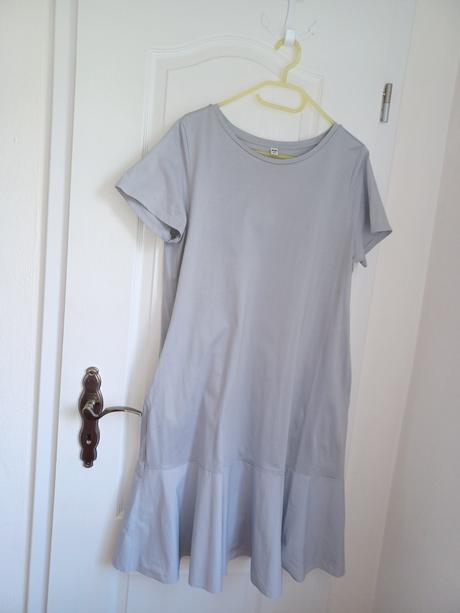 Trickove saty s volanom, xl