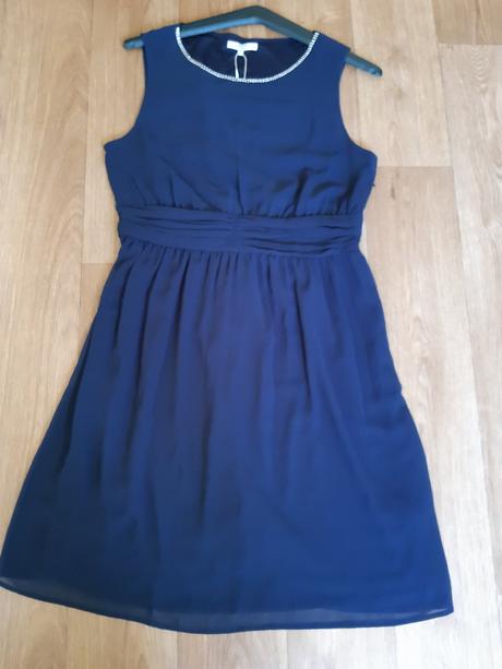 Spoločenské šaty, 46