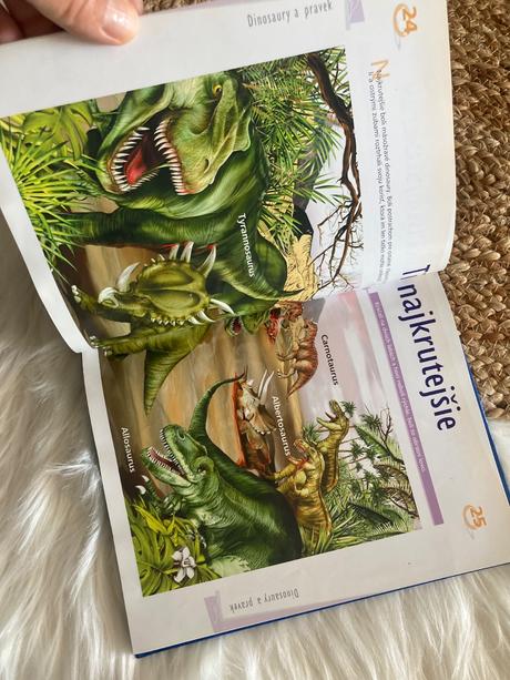 Ilustrovaná encyklopédia dinosaurov a praveku,