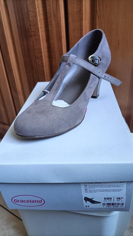 Lodičky, graceland,37