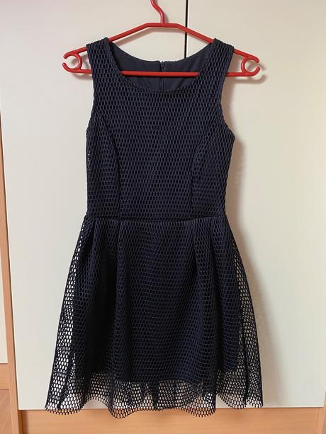 Krátke spoločenské šaty -xs, xs