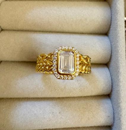 Pozlátený prsteň, 