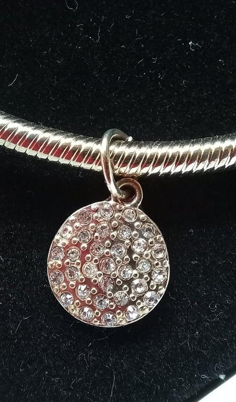 Náramok v krabičke,