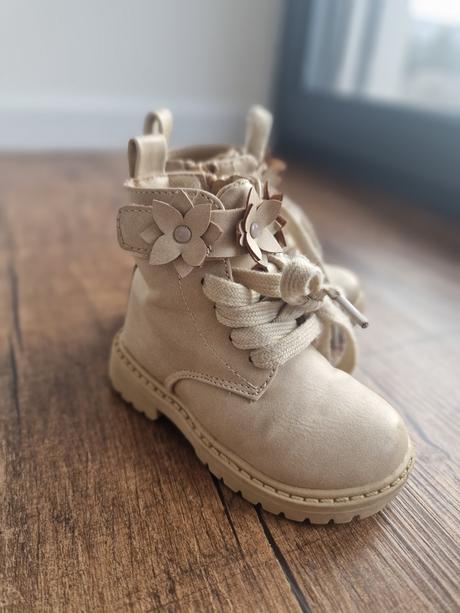 Krásne krémové reserved topánky, reserved,21