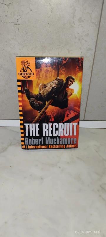 Robert muchamore - the recruit,