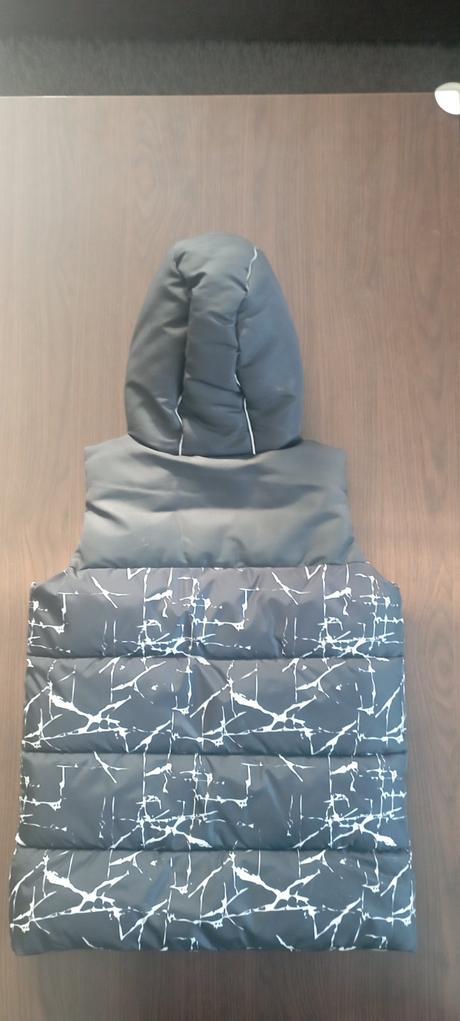 Chlapčenská vesta 146/152, takko,146