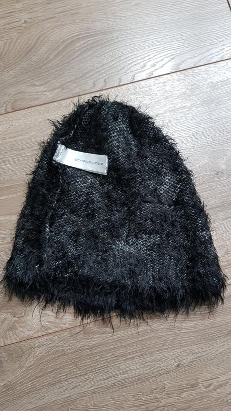 Dievčenská "chlpatá" čiapka (+ nákrčník), takko