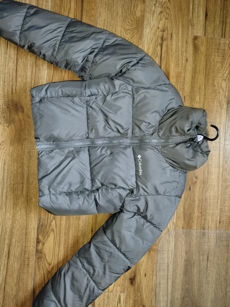 Columbia  cropped, columbia,s