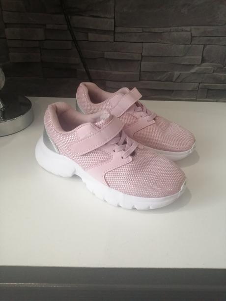 Dievčenské tenisky, 30