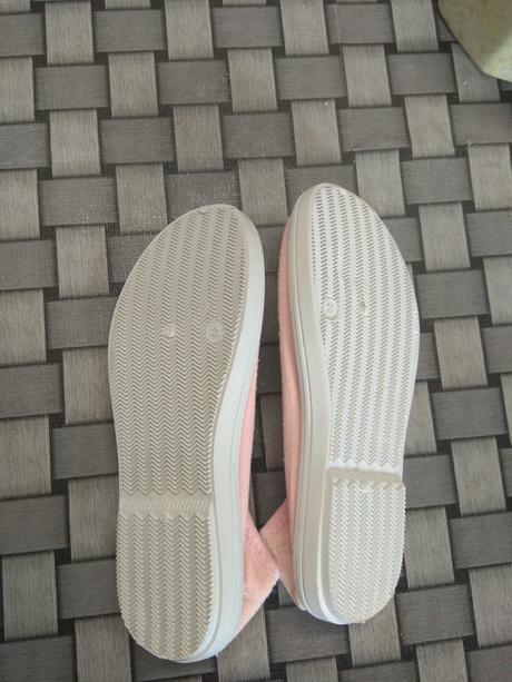 Dievčenské cvičky, 21