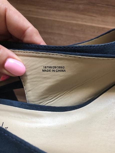 Sandalky na opatku, 37