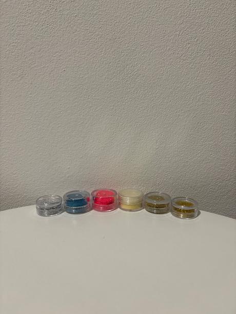 Trblietky na nechty, 