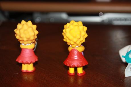 Figurka lisa simpson so saxofonom,