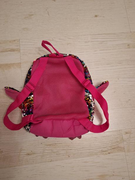 Flitrovany ruksak ty, ty