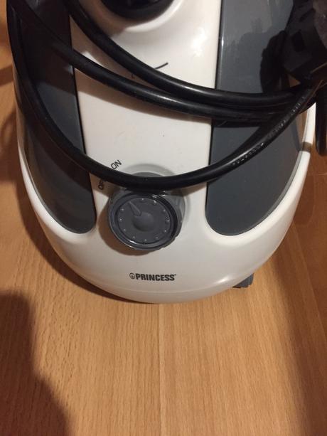 Parný naparovač na odevy princess, 