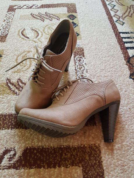 Dámske poltopánky, 37