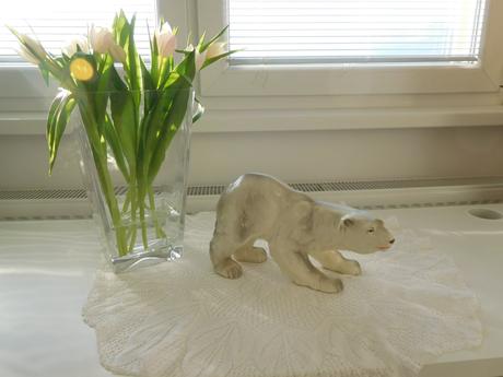 Veľká porcelánová figúrka - medveď polárny,