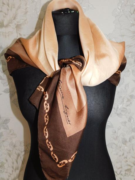 Etienne aigner luxusna hodvabna šatka, l