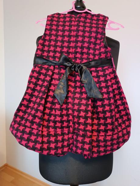 Nadčasové šaty, 104