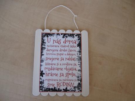 Ceduľka na zavesenie sme rodina...,