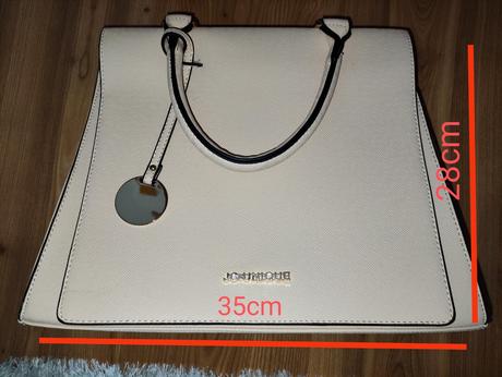 Púdrovo ružová kabelka, 