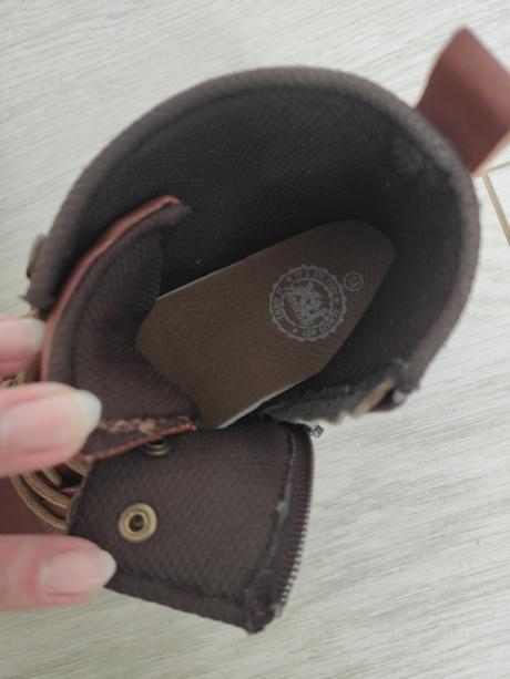 Prechodné koženkové topánky, 35