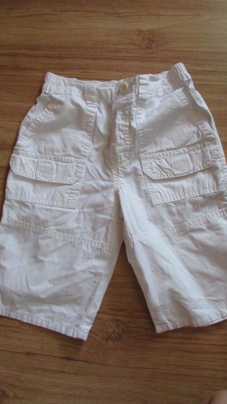 Biele šortky , marks & spencer,104