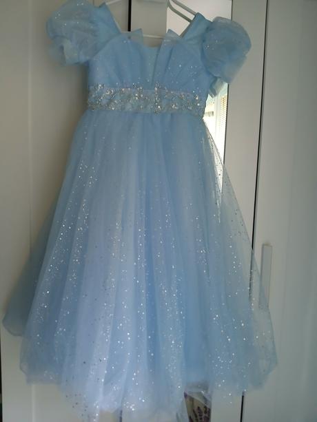 Šaty pre princeznú popolušku, 128