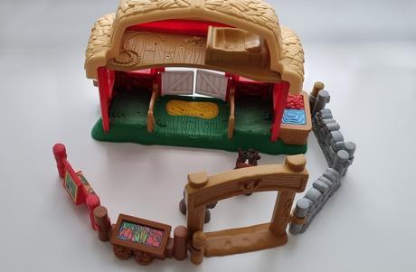 Veselá farma hrací set s otvárateľným domčekom, 