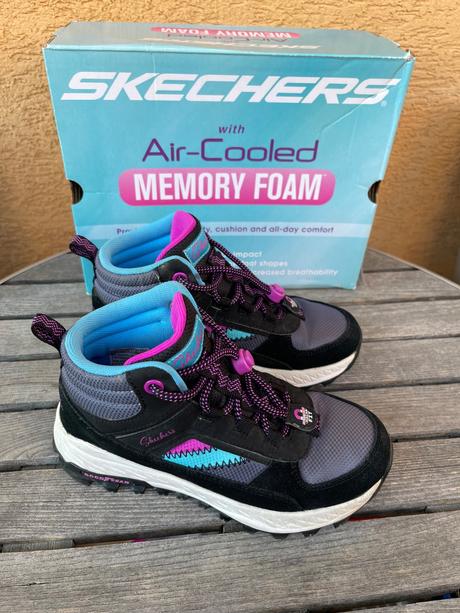 Turistické topánky, skechers,33