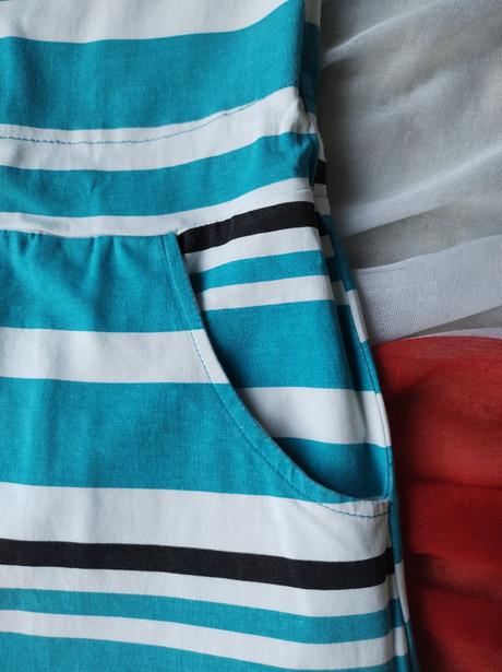 Minišaty s vreckami, s