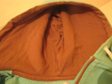 Zachovalá jemne zateplená zelenotyrkysová mikinka, reserved,98