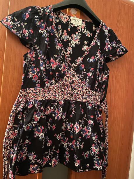 Romantická bluzka zn oasis, 38