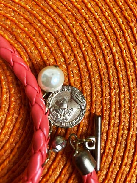 Zaujímavý náramok, 