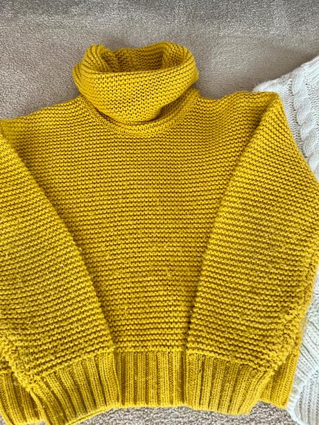 Svetrik 3x, reserved,134