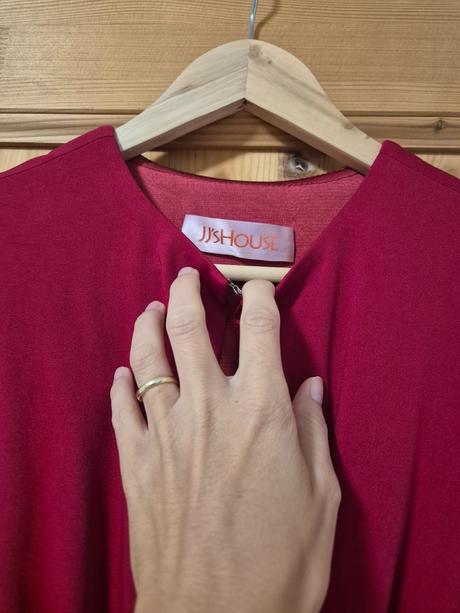 Červené spoločenské šaty, s