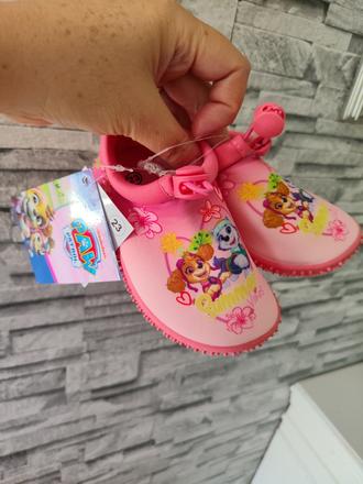 Nové topánočky do vody paw patrol, 23