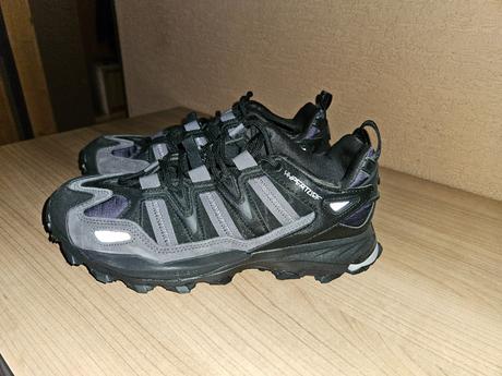 Adidas 42 1/2, adidas,42