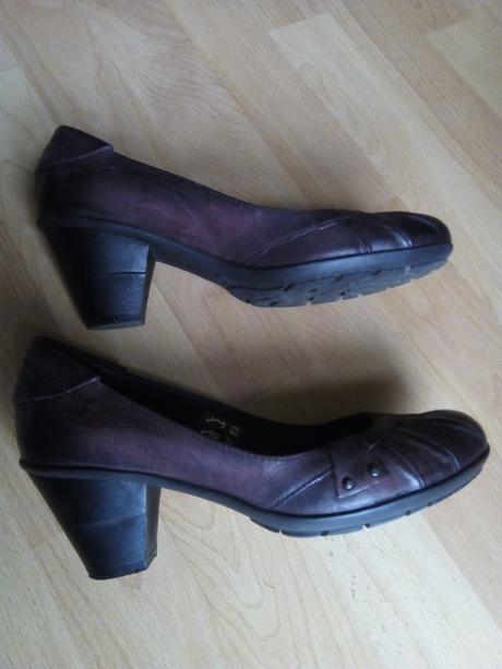 Celokožené bordovočierne lodičky, baťa,36