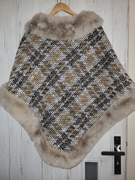 Krasne teplucke ponco, 