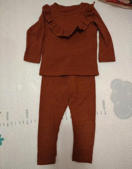 Rebrovaná súprava s volánikom, 110