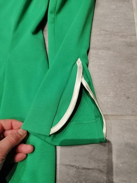 Netradičné zelené púzdrové šaty vm elastické, m